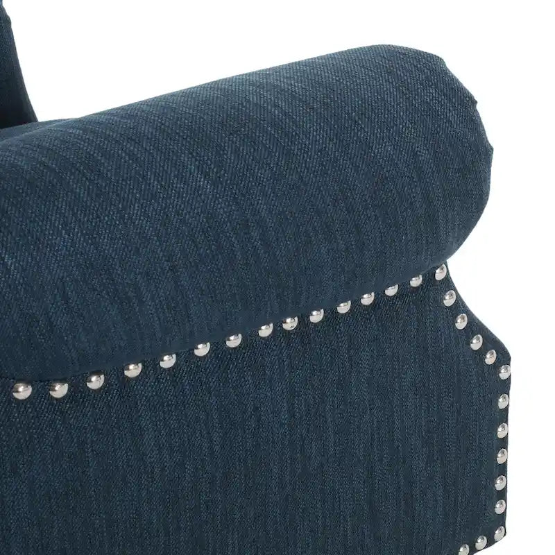 Poltrona reclinabile in tessuto e legno di gomma con borchie decorative