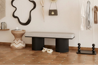 Panca imbottita con robuste gambe nere in tessuto bouclé grigio chiaro, panca da letto in stile contemporaneo per camera da letto e soggiorno